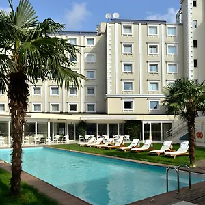 By Ihg Hotel